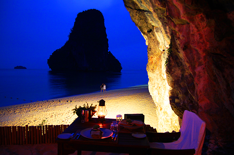 Abendstimmung im "The Grotto" in Krabi. © Thailand-Lifestyle.com by Nathalie Gütermann
