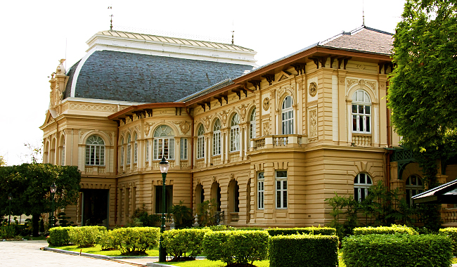 Thailand Lifestyle präsentiert: Grand Palace - Die 10 wichtigen Highlights. Hier: Borom Phiman Mansion 