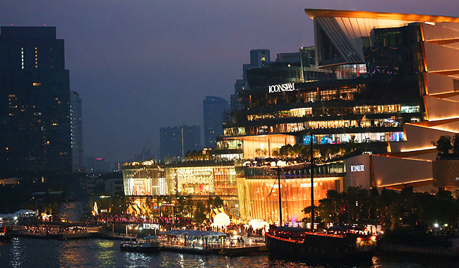 Shopping Mall am Chao Phraya River: "Icon Siam"