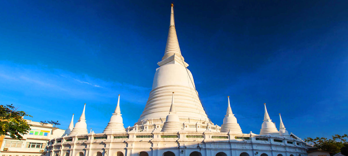 Wat Prayoon: Bangkoks weißer “UNESCO-Tempel”