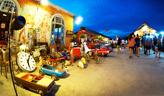 Thailand Lifestyle präsentiert: den "Talad Rod Fai" Gypsy Market am Seacon Square