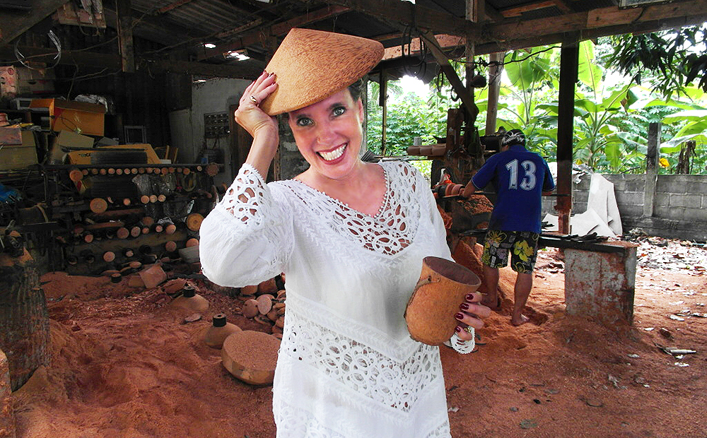 Besuch im Kokosnuss-Shop "OTOP Coconut Handicraft" auf Koh Samui. © Text & Fotos: Nathalie Gütermann / Thailand-Lifestyle.com